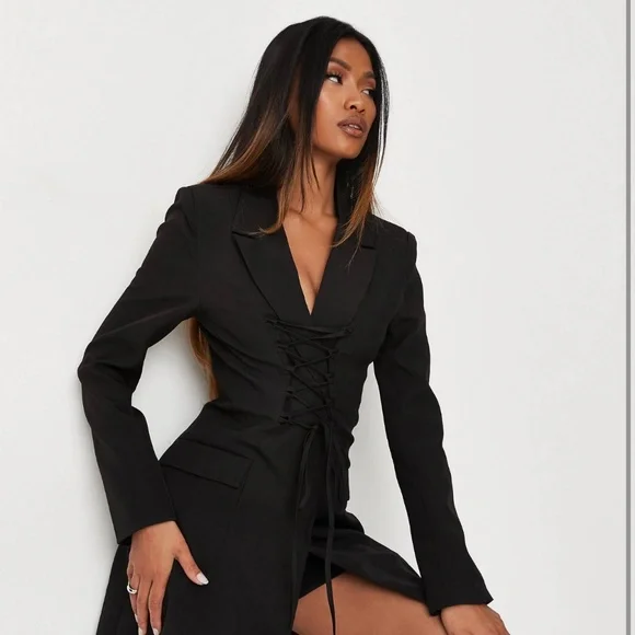 Missguided lace-up detail mini blazer dress - Picture 3 of 3